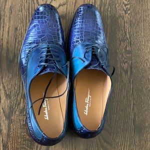 Size 9.5, still have box, worn only 3 times